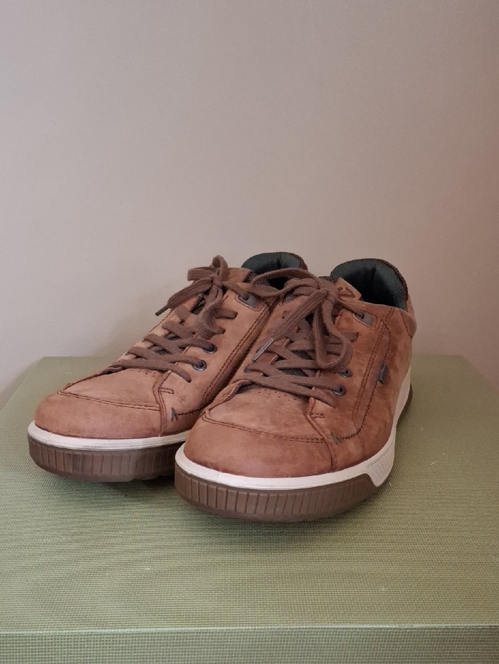 Ecco Brown Leather Casual Lace-Up Sneakers_1